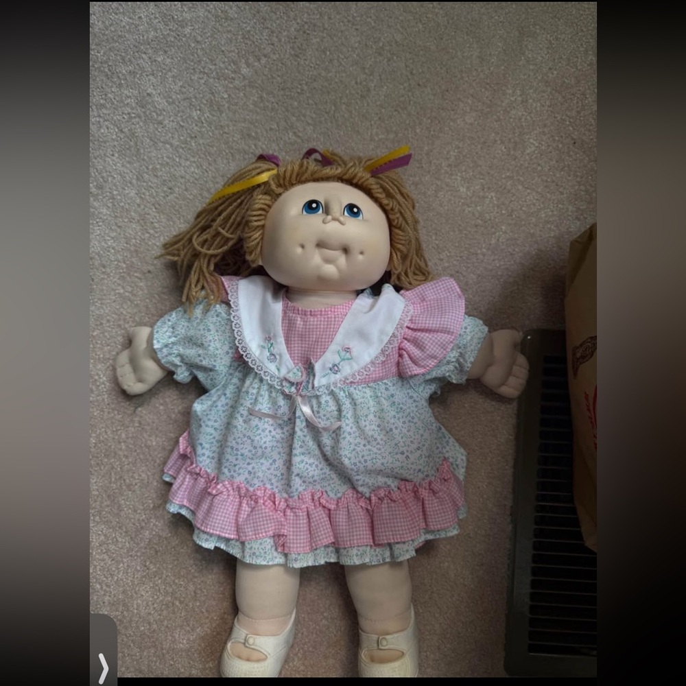 Cabbage patch kids doll 1984